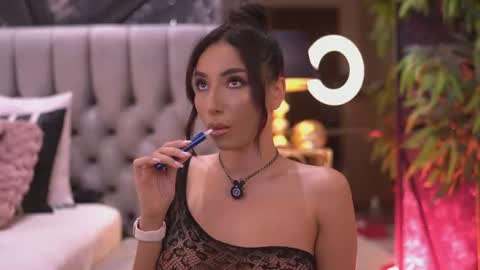 Gina online show from July 3, 2026, 7:09 pm