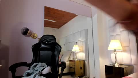 Snapshot of ginebra_ness chatting on December 16, 2024, 1:22 pm Ginebra Ness online show from December 16, 2024, 1:22 pm