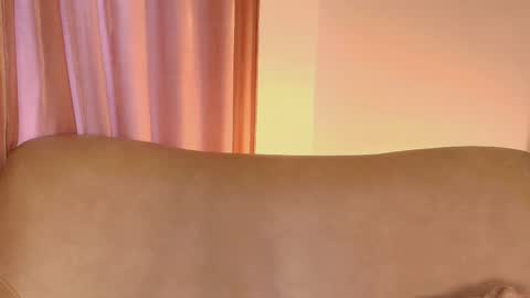 Snapshot of ginevra_esposito chatting on May 11, 2026, 12:44 pm Ginn online show from May 11, 2026, 12:44 pm
