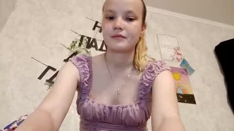 Snapshot of ginger_anna_est chatting on May 26, 2026, 5:53 pm Ginger Anna online show from May 26, 2026, 5:53 pm