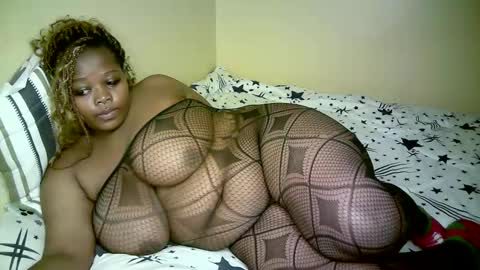 ginger_babes1 online show from April 28, 2026, 2:27 am