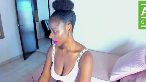 Snapshot of ginger_smil chatting on May 14, 2026, 12:23 pm Diana online show from May 14, 2026, 12:23 pm