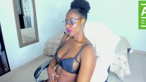 Snapshot of ginger_smil chatting on June 5, 2026, 12:22 pm Diana online show from June 5, 2026, 12:22 pm
