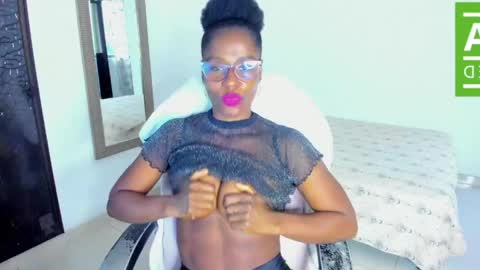 Snapshot of ginger_smil chatting on June 9, 2026, 1:01 pm Diana online show from June 9, 2026, 1:01 pm