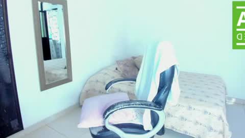 Snapshot of ginger_smil chatting on June 10, 2026, 12:37 pm Diana online show from June 10, 2026, 12:37 pm