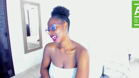 Snapshot of ginger_smil chatting on June 11, 2026, 12:47 pm Diana online show from June 11, 2026, 12:47 pm