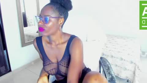 Snapshot of ginger_smil chatting on June 12, 2026, 12:37 pm Diana online show from June 12, 2026, 12:37 pm