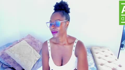 Snapshot of ginger_smil chatting on July 7, 2026, 12:42 pm Diana online show from July 7, 2026, 12:42 pm