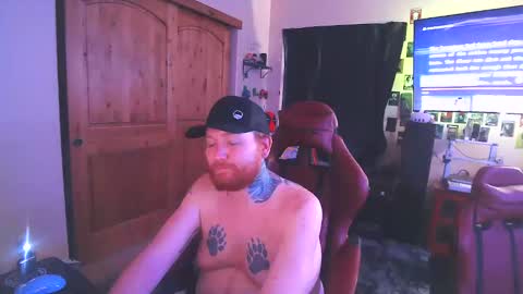 GingerBearCub online show from December 22, 2024, 4:28 am