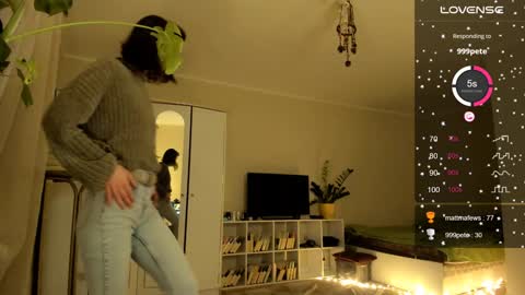 Snapshot of gingerbread__house chatting on December 12, 2024, 8:53 pm Vasilisa online show from December 12, 2024, 8:53 pm