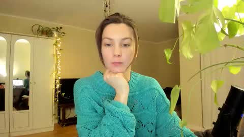 Snapshot of gingerbread__house chatting on October 23, 2025, 2:16 pm Vasilisa online show from October 23, 2025, 2:16 pm