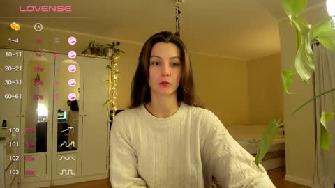 Snapshot of gingerbread__house chatting on November 13, 2025, 5:01 pm Vasilisa online show from November 13, 2025, 5:01 pm