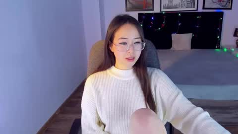 Snapshot of ginnycherry chatting on December 27, 2024, 12:34 pm Ginny online show from December 27, 2024, 12:34 pm