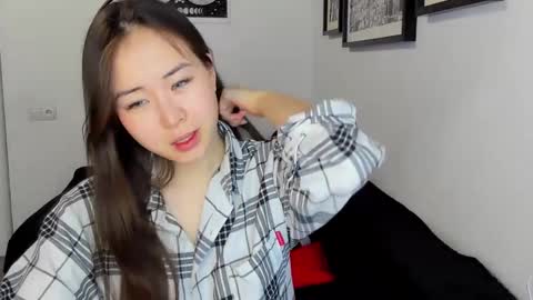 Snapshot of ginnycherry chatting on February 24, 2025, 11:54 am Ginny online show from February 24, 2025, 11:54 am