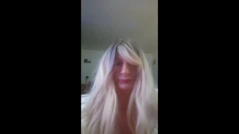 Snapshot of gino070 chatting on May 4, 2026, 7:54 pm gino070 online show from May 4, 2026, 7:54 pm
