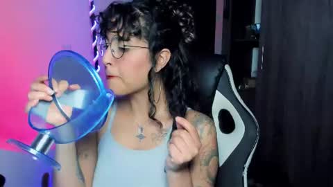 giny_bean online show from June 20, 2026, 2:36 am