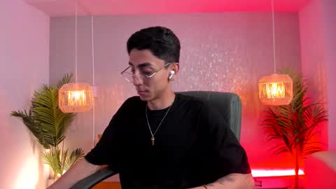 Gio Carangi online show from March 8, 2026, 3:21 am