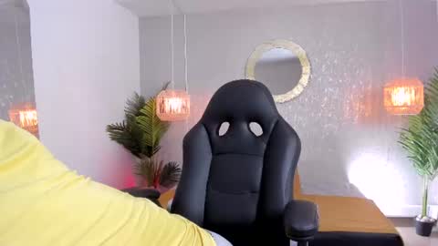 Snapshot of gio_carangi chatting on June 18, 2026, 2:23 am Gio Carangi online show from June 18, 2026, 2:23 am