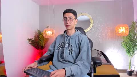 Snapshot of gio_carangi chatting on June 23, 2026, 2:42 am Gio Carangi online show from June 23, 2026, 2:42 am