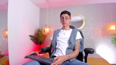 Snapshot of gio_carangi chatting on June 24, 2026, 3:16 am Gio Carangi online show from June 24, 2026, 3:16 am