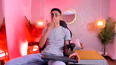 Snapshot of gio_carangi chatting on August 7, 2026, 3:08 am Gio Carangi online show from August 7, 2026, 3:08 am