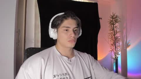Snapshot of gio_russo chatting on May 6, 2026, 10:37 pm GioRusso online show from May 6, 2026, 10:37 pm