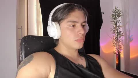 Snapshot of gio_russo chatting on May 7, 2026, 9:42 pm GioRusso online show from May 7, 2026, 9:42 pm