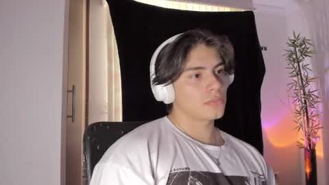 Snapshot of gio_russo chatting on May 8, 2026, 10:04 pm GioRusso online show from May 8, 2026, 10:04 pm