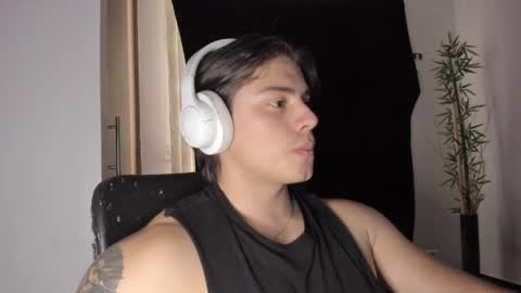 Snapshot of gio_russo chatting on May 21, 2026, 10:06 pm GioRusso online show from May 21, 2026, 10:06 pm