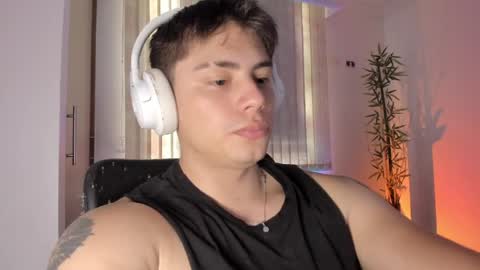 Snapshot of gio_russo chatting on June 5, 2026, 8:25 pm GioRusso online show from June 5, 2026, 8:25 pm