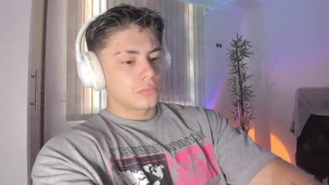 Snapshot of gio_russo chatting on July 10, 2026, 3:25 pm GioRusso online show from July 10, 2026, 3:25 pm