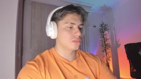 Snapshot of gio_russo chatting on July 18, 2026, 2:27 am GioRusso online show from July 18, 2026, 2:27 am