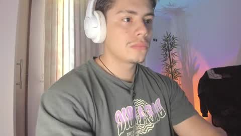 Snapshot of gio_russo chatting on July 28, 2026, 3:32 pm GioRusso online show from July 28, 2026, 3:32 pm