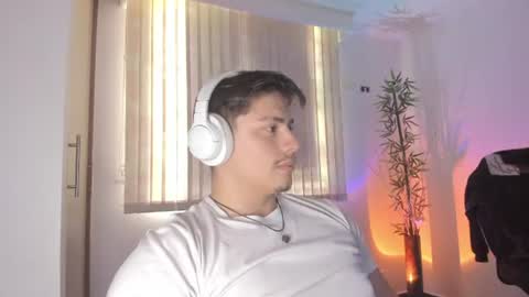 Snapshot of gio_russo chatting on July 30, 2026, 5:34 pm GioRusso online show from July 30, 2026, 5:34 pm