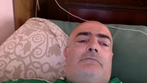 gioeste1 online show from April 17, 2026, 12:41 pm