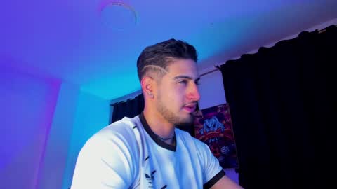 GIOMAR REYES online show from January 7, 2025, 8:24 am