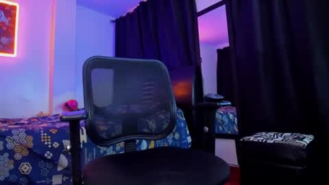 GIOMAR REYES online show from February 13, 2025, 3:07 am