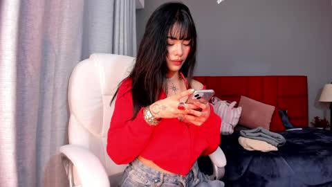 Giovanna  online show from April 13, 2026, 3:56 am