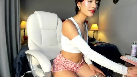 Giovanna  online show from May 7, 2026, 2:50 am
