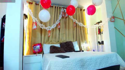 Girl Amada online show from September 13, 2025, 3:17 am