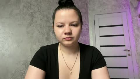 girl_cute07 online show from June 22, 2026, 6:49 pm