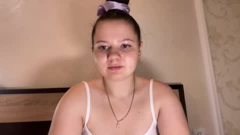 girl_cute07 online show from July 20, 2026, 7:05 pm
