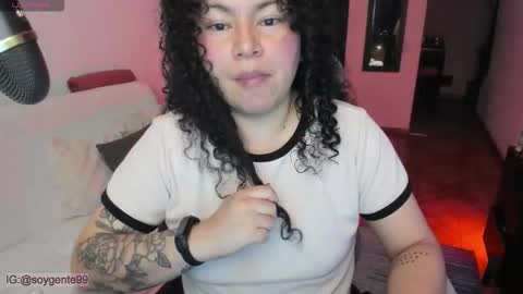 Snapshot of girl_inline chatting on November 3, 2025, 11:59 pm girl_inline online show from November 3, 2025, 11:59 pm