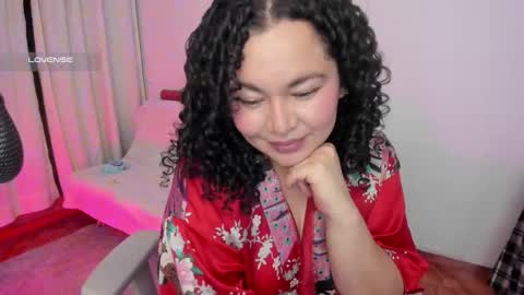 Snapshot of girl_inline chatting on November 15, 2025, 12:52 am girl_inline online show from November 15, 2025, 12:52 am