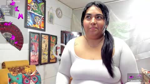 girl_luna_ online show from September 24, 2025, 7:50 pm