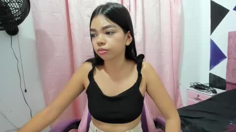 Snapshot of girl_princess18 chatting on October 27, 2025, 9:24 am girl_princess18 online show from October 27, 2025, 9:24 am