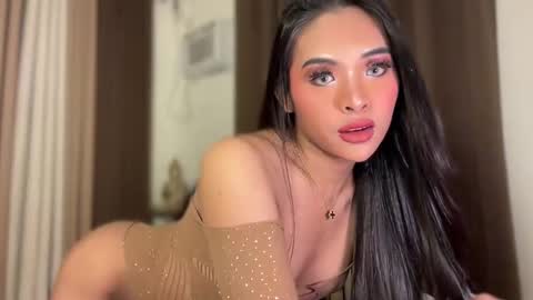 Snapshot of girlcock_dominantfucker chatting on May 16, 2026, 4:06 pm queen ronna online show from May 16, 2026, 4:06 pm