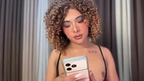 queen ronna online show from July 12, 2026, 2:41 pm