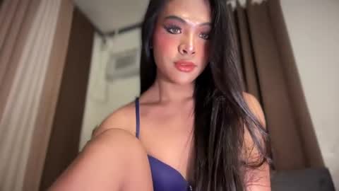 queen ronna online show from July 25, 2026, 5:43 pm