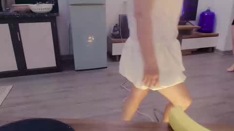 girlhanoi online show from March 14, 2026, 2:17 am